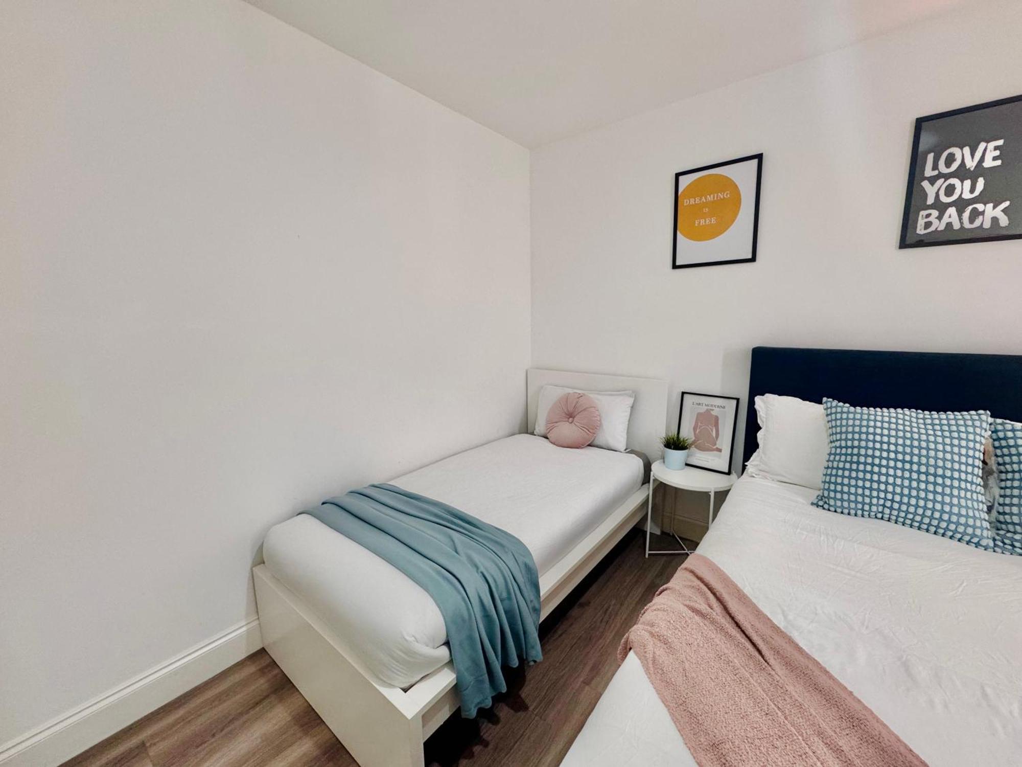 Cosy 1-Bed Flat 30Min To Central London & Parking 外观 照片